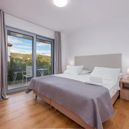 Apartament & Niko *