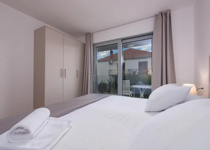 & Niko Διαμέρισμα Sukošan